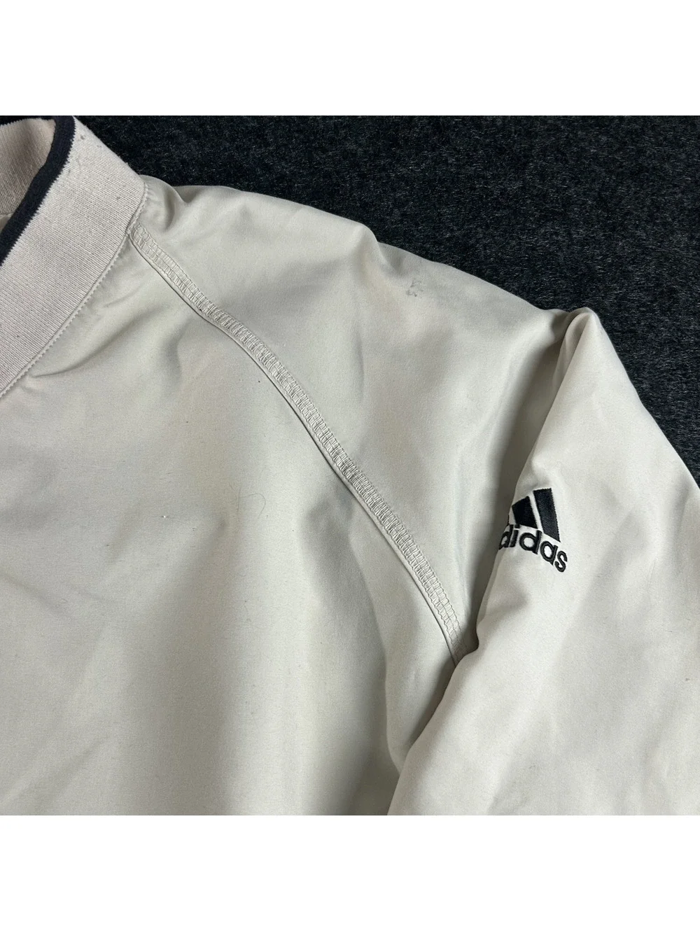 Adidas Vintage Windbreaker Pullover Jacket Size 2XL Beige V-Neck Lightweight